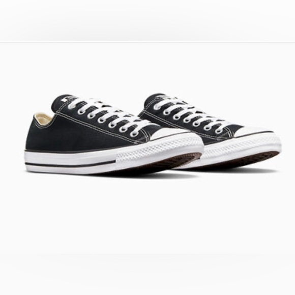 Converse Shoes Converse Black And White Unisex Chuck Taylor All Star Classic Low Top